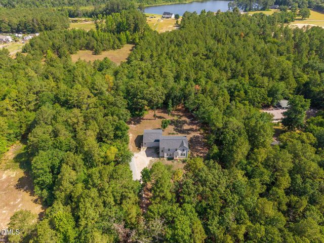 499 Jumping Run Road, Dunn, NC 28334