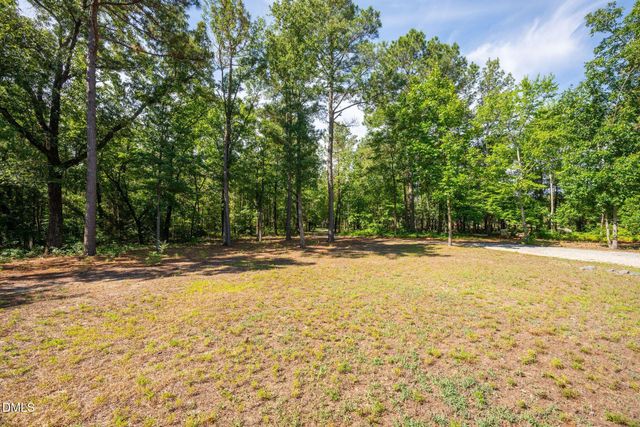 499 Jumping Run Road, Dunn, NC 28334