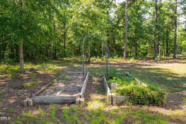 499 Jumping Run Road, Dunn, NC 28334