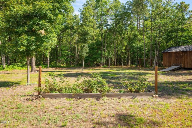 499 Jumping Run Road, Dunn, NC 28334