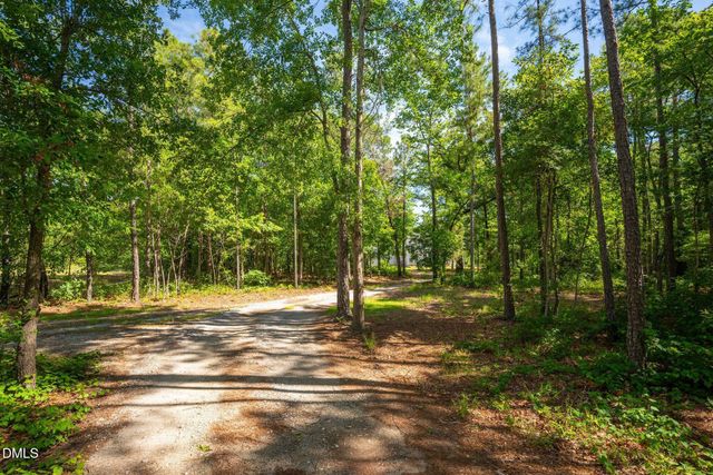 499 Jumping Run Road, Dunn, NC 28334