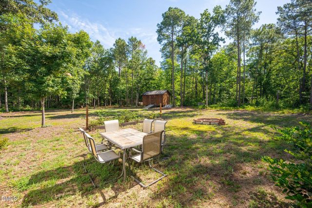 499 Jumping Run Road, Dunn, NC 28334