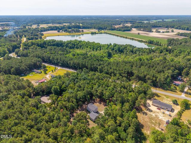 499 Jumping Run Road, Dunn, NC 28334