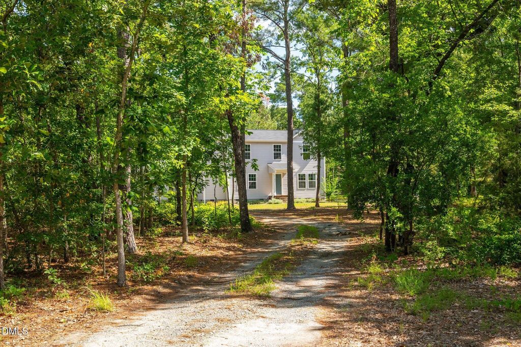 499 Jumping Run Road, Dunn, NC 28334
