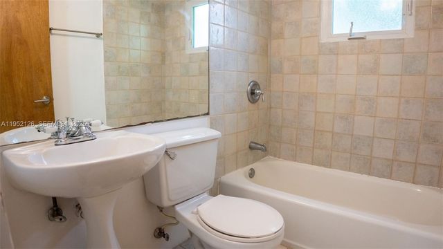 796 NE 88th St, Miami, FL 33138