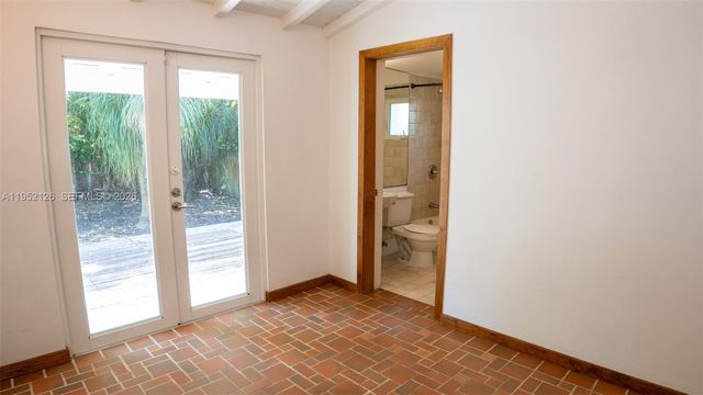 796 NE 88th St, Miami, FL 33138