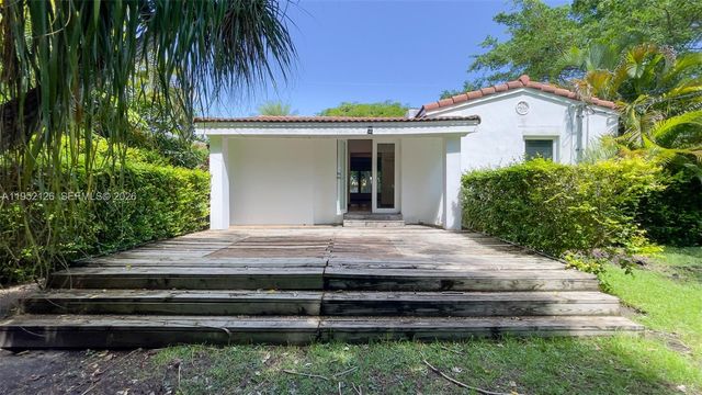 796 NE 88th St, Miami, FL 33138