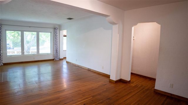 796 NE 88th St, Miami, FL 33138