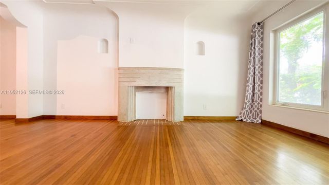 796 NE 88th St, Miami, FL 33138