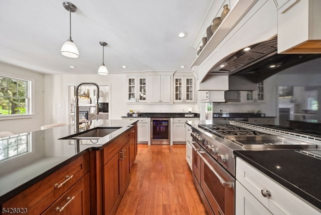 3 Glenmere Dr, Chatham Twp., NJ 07928