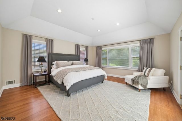 3 Glenmere Dr, Chatham Twp., NJ 07928