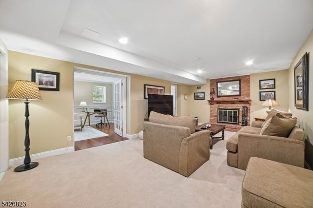 3 Glenmere Dr, Chatham Twp., NJ 07928