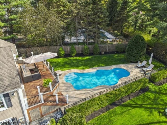 3 Glenmere Dr, Chatham Twp., NJ 07928