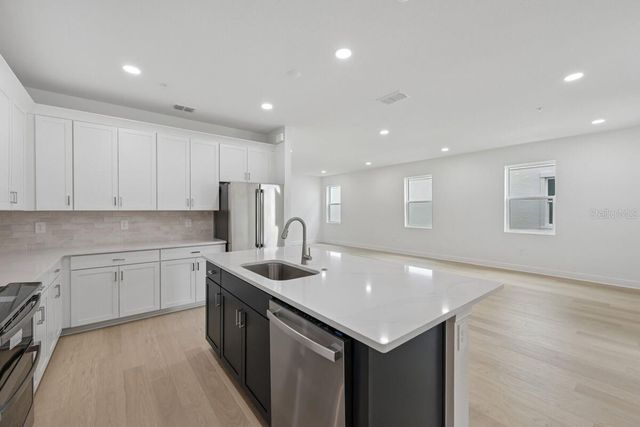 17823 BROADLEAF LOOP, Venice, FL 34293