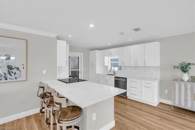 128 San Salvador ST, Naples, FL 34113