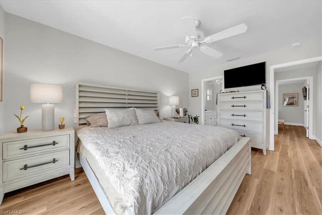 128 San Salvador ST, Naples, FL 34113