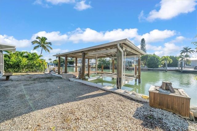 128 San Salvador ST, Naples, FL 34113