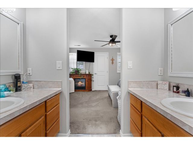6604 Ne 73RD Cir, Vancouver, WA 98661