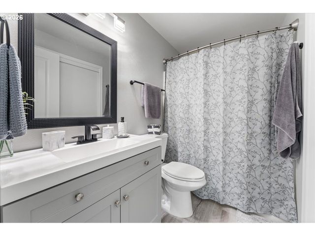 6604 Ne 73RD Cir, Vancouver, WA 98661