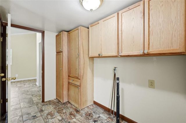 135 Grogan Road NE, White, GA 30184