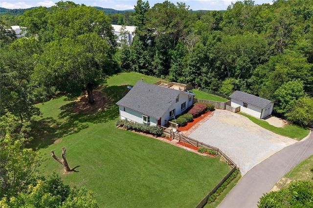 135 Grogan Road NE, White, GA 30184