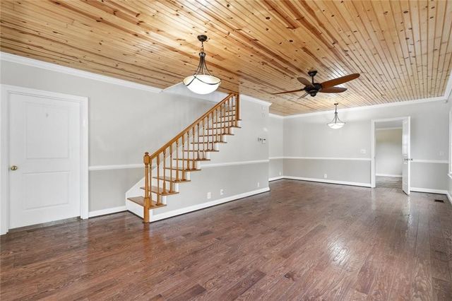 135 Grogan Road NE, White, GA 30184
