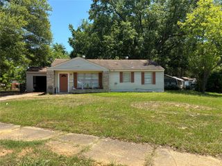 501 Center Park Drive, Springhill, LA 71075