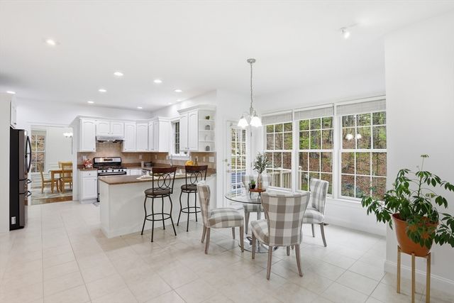 1 Lawton Ave, Westford, MA 01886