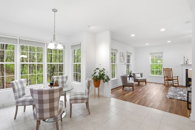 1 Lawton Ave, Westford, MA 01886