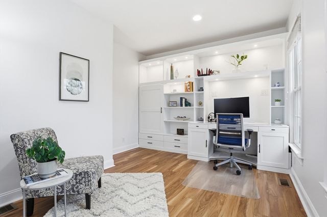 1 Lawton Ave, Westford, MA 01886