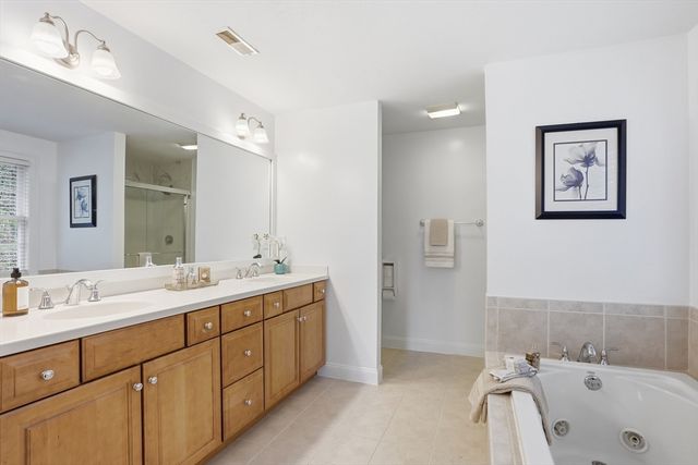 1 Lawton Ave, Westford, MA 01886