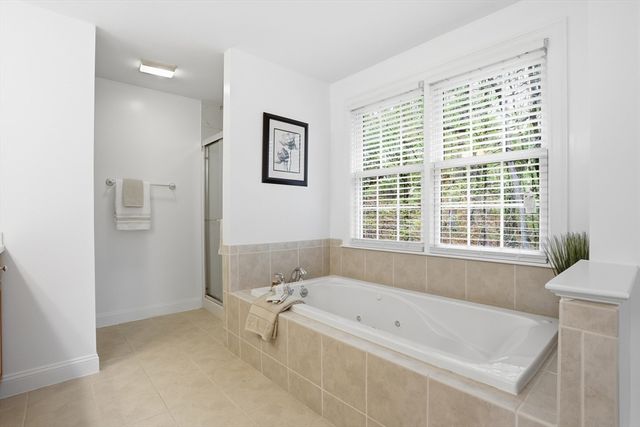 1 Lawton Ave, Westford, MA 01886