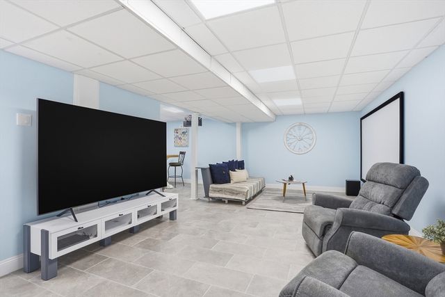 1 Lawton Ave, Westford, MA 01886