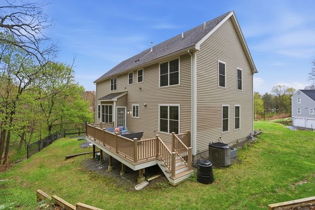 1 Lawton Ave, Westford, MA 01886