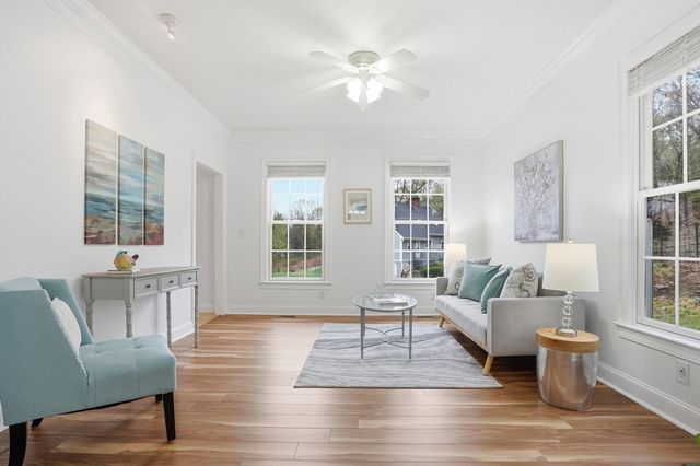 1 Lawton Ave, Westford, MA 01886