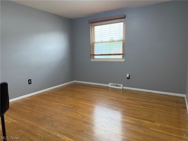 24881 Ridgeline Drive, Bedford Heights, OH 44146