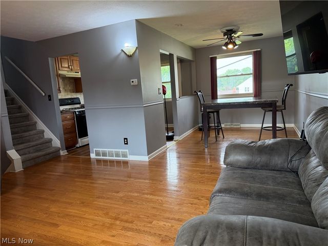 24881 Ridgeline Drive, Bedford Heights, OH 44146