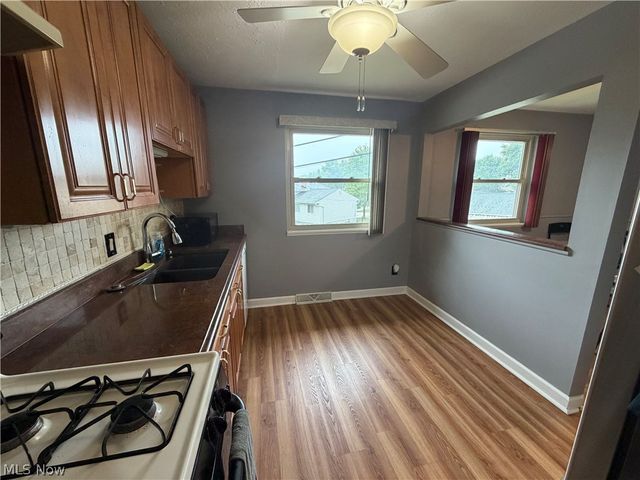 24881 Ridgeline Drive, Bedford Heights, OH 44146