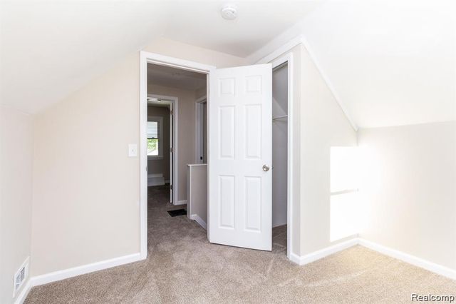 8269 Westminster Avenue, Warren, MI 48089