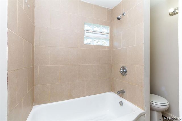 8269 Westminster Avenue, Warren, MI 48089