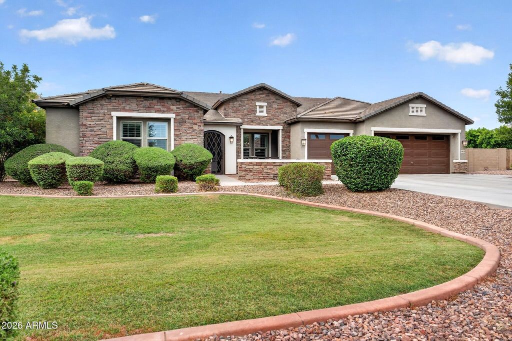 19816 E ALAMOSA Drive, Queen Creek, AZ 85142