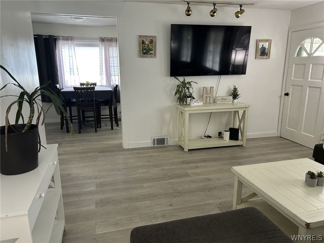 1205 85th Street, Niagara Falls, NY 14304