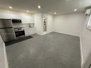 4300 NW 3rd Ct 1, Plantation, FL 33317