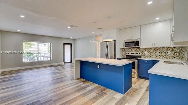 1050 SW 11th St 1052, Miami, FL 33129