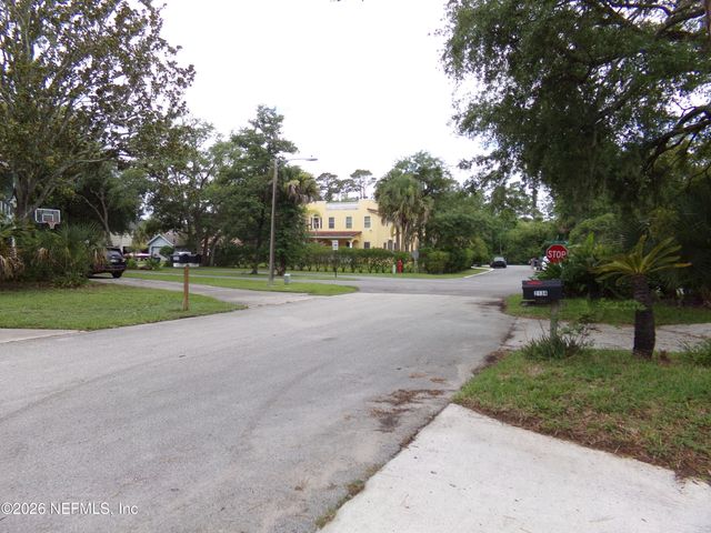 2134 ROSEWOOD Drive, Neptune Beach, FL 32266