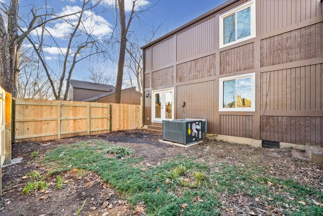 541 Doral Country Dr, Nashville, TN 37221