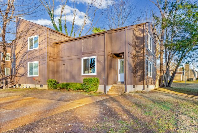 541 Doral Country Dr, Nashville, TN 37221
