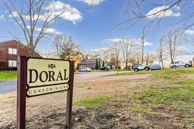 541 Doral Country Dr, Nashville, TN 37221