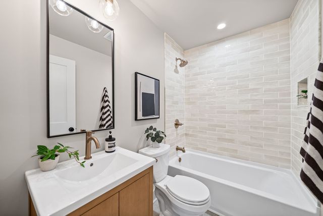 541 Doral Country Dr, Nashville, TN 37221