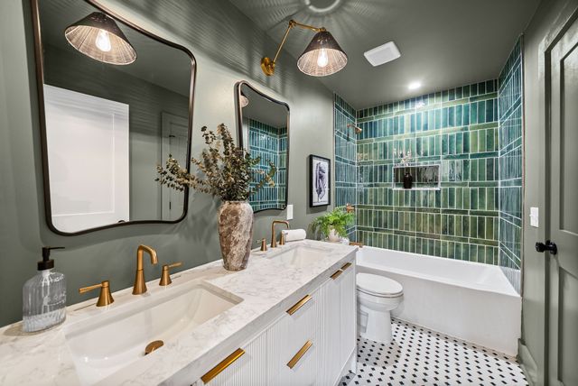 541 Doral Country Dr, Nashville, TN 37221